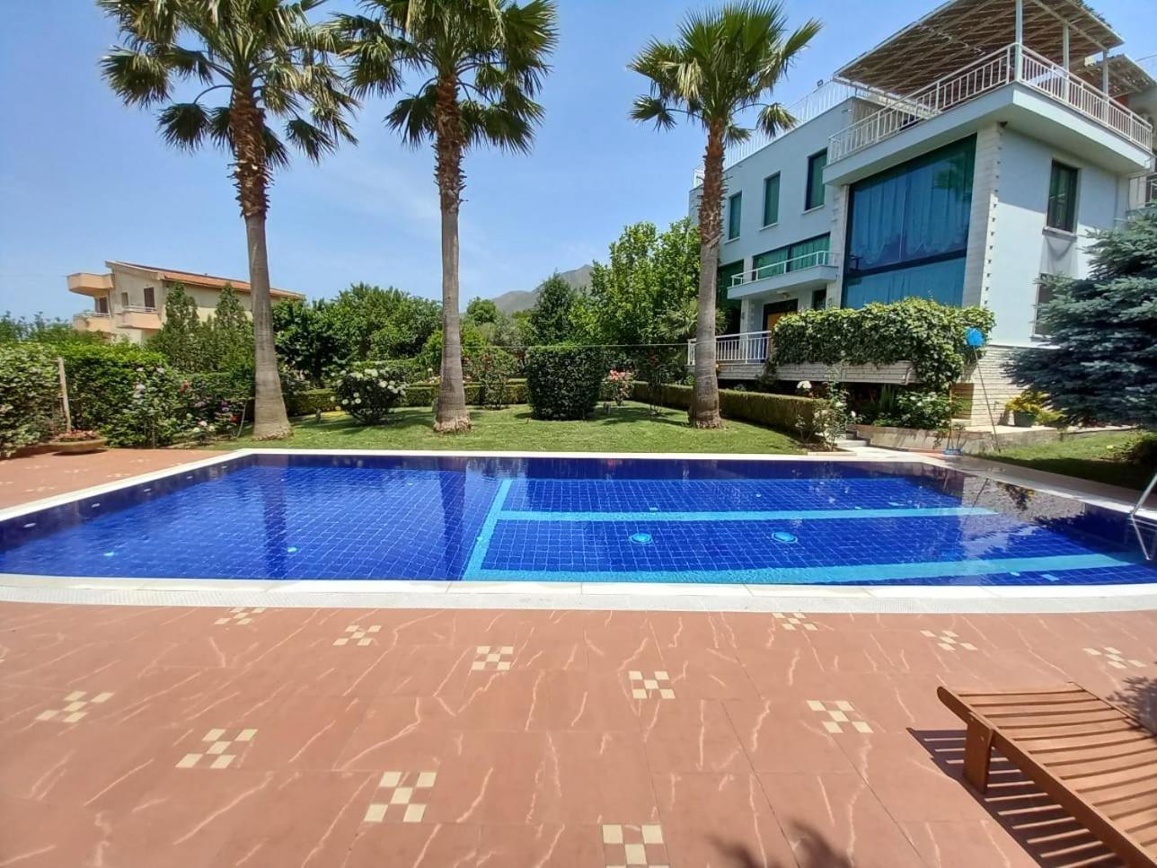 Family Beach Swimming Pool Villa Luanit Tragjas Luaran gambar